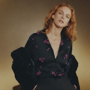 NWT Quince Washable Stretch Mulberry Silk Notch Collar Blouse In Garmet Garden